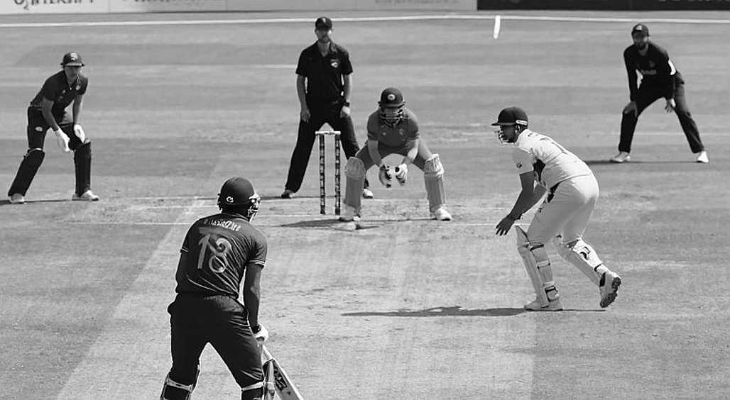 Two Spinners, Three Seamers at Kingsmead: South Africa's Risky Rebuild Without Rabada