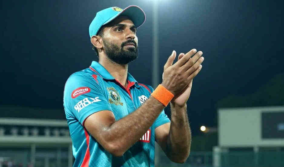 Kohli's 100 Centuries and Root's 15,921 Runs: Two Records, Two Different Geometries