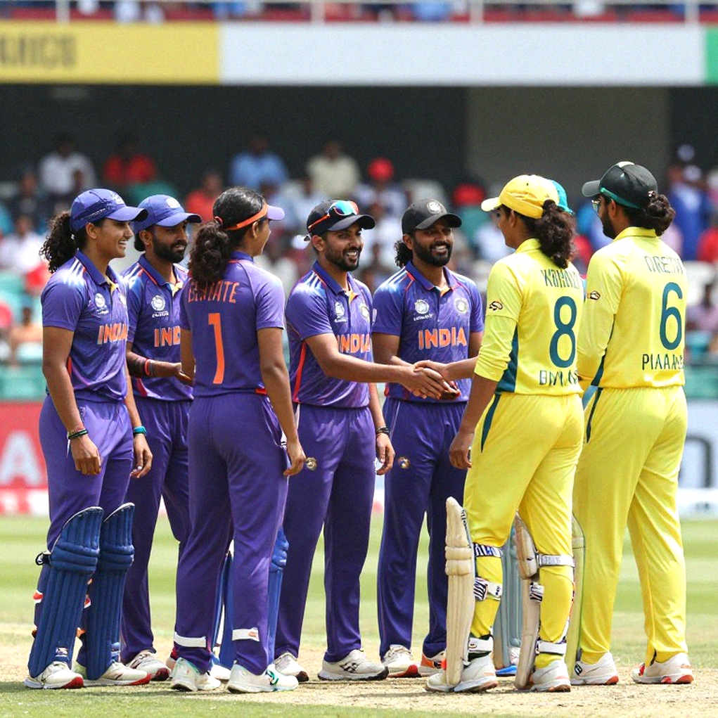 ফ্রি-টু-এয়ারের উপহার নয়, স্কাইড্যান্সের হিসাব: ইংল্যান্ডের অস্ট্রেলিয়া সফরের সম্প্রচার স্বত্বে আসলে কী বদলাচ্ছে