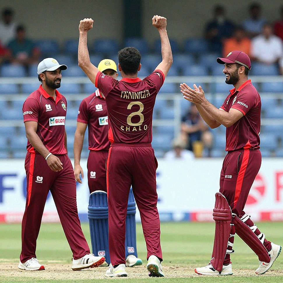 নিলামের ধুলো আর কিনরারার নীরবতা: মালয়েশিয়ান ক্রিকেটের তরুণ স্তর খুঁড়ে দেখা