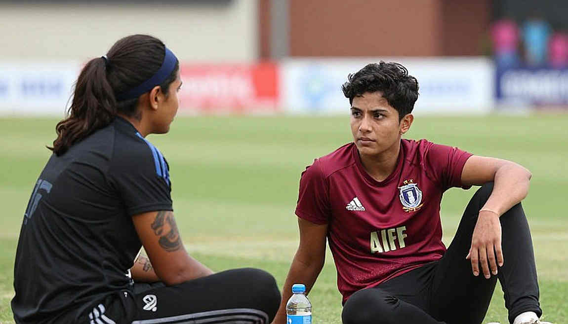 The Formation Hiding Inside the Signing: Fatima Sana's Eight Matches and Perth's WBBL Arithmetic
