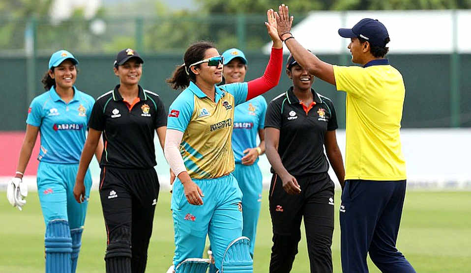 খালি পাতার সততা: যে খবরটি ছিল না, এবং ভেরিফিকেশনের চেইন খালি পাতার সততা: যে খবরটি ছিল না, এবং ভেরিফিকেশনের চেইন