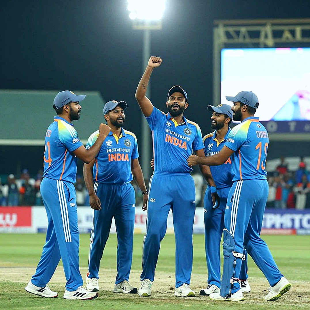 সাত নম্বর ওভার: টি-টোয়েন্টির যে আঠারো বল কোনো মডেল ধরে না
